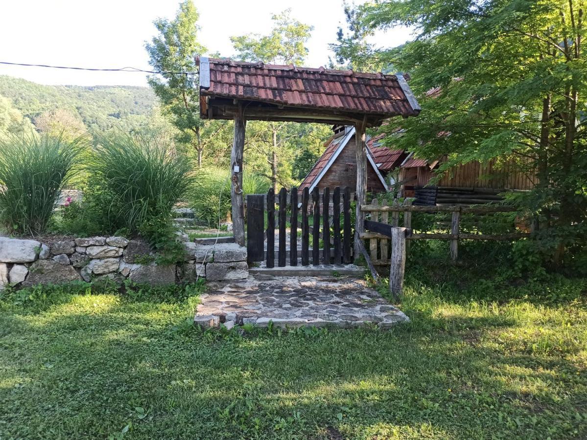 Bungalov Cozy Una Kulen Vakuf Exterior photo